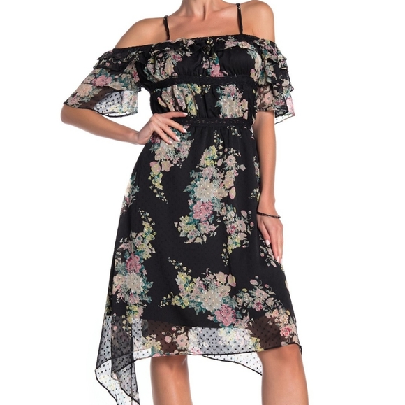 Hansen Cold Shoulder Floral Dress - Picture 4 of 5
